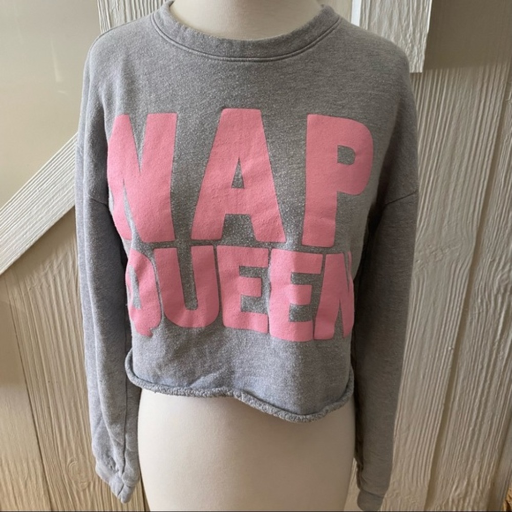 Forever 21 Nap Queen Cropped Sweatshirt Size Small
